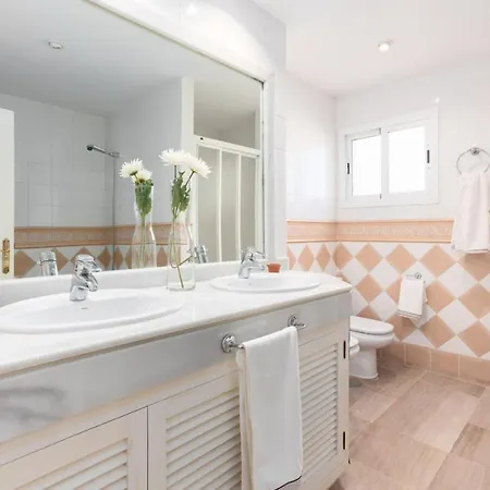 Homeforguest Front Line In Hacienda Playa Apartment Marbella